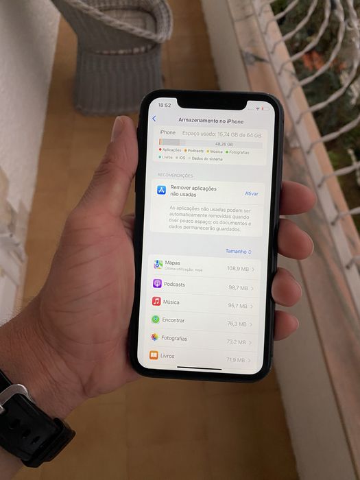 iPhone 11 Preto 64 GB