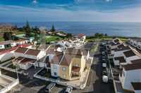 Moradia V3 de canto com vista Mar, Vila do Nordeste, Ilha de São Migue