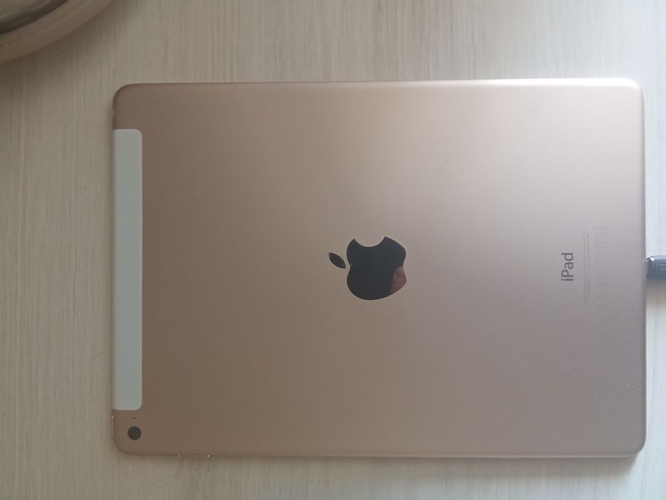 Планшет iPad A1567