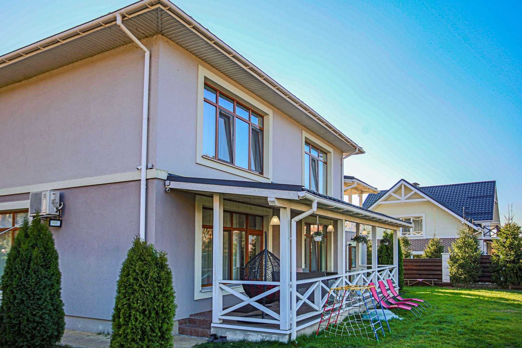 Будинок 250 кв.м. 2018 року в селі Белогородка.Чайка
