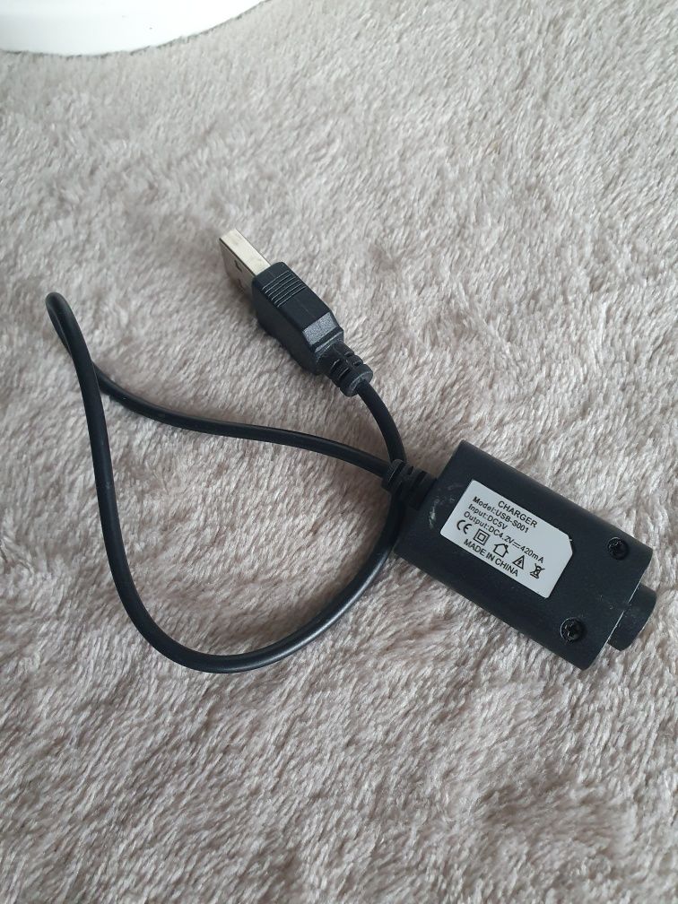 Ładowarka USB Z Gwintem model: usb-s001 do e-papierosów
