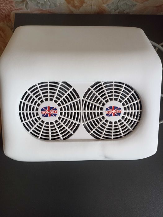 Витяжка для манікюру