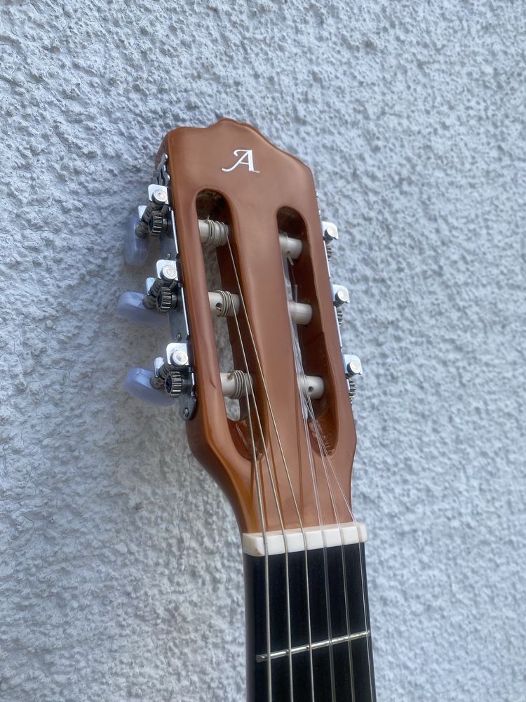 Nowa gitara klasyczna Alvera ACG100 1/2 SB-futerał.