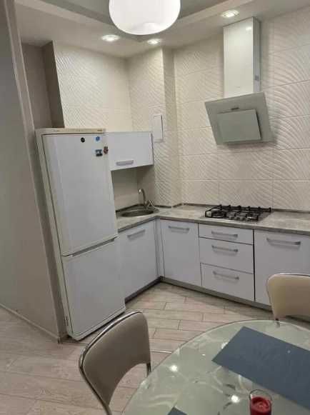 Павлово Поле, 2 к.кв., 1-ый дом от метро Бот.Сад, 3/5, сталинка. AN