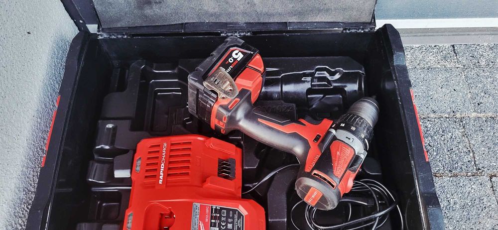 Wiertarko-Wkrętarka Udarowa 18V MILWAUKEE M18 BLPD2-502X  Wkrętarka