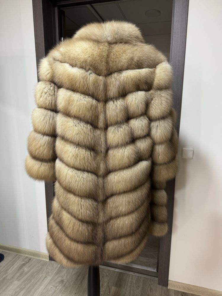Продам шубу з куниці люкс