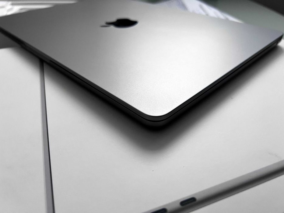 Ідеал MacBook Air 13.6 2022 M2 8GB 256SSD A2681 Комплект