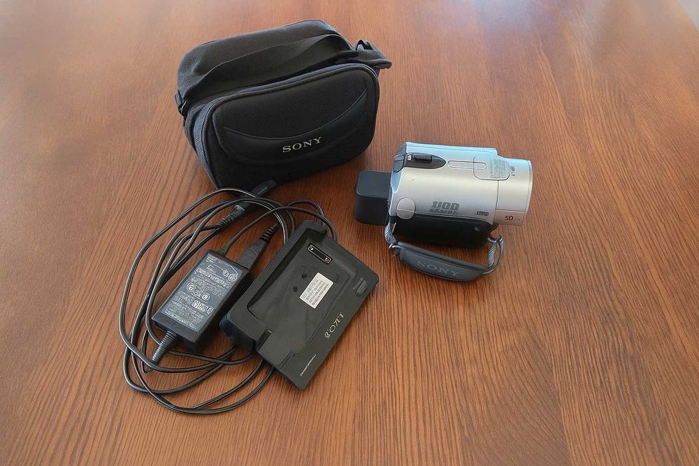 Sony Handycam DCR-SR190 – kamera + pełen zestaw akcesoriów