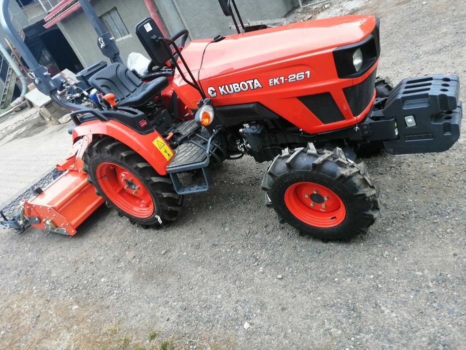 Wycinanie drzew glebogryzarka separacyjna sianie trawy koszenie traw