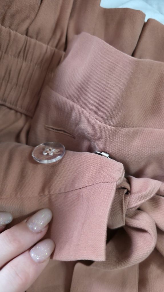 Brązowe eleganckie szorty spodenki z wysokim stanem sinsay