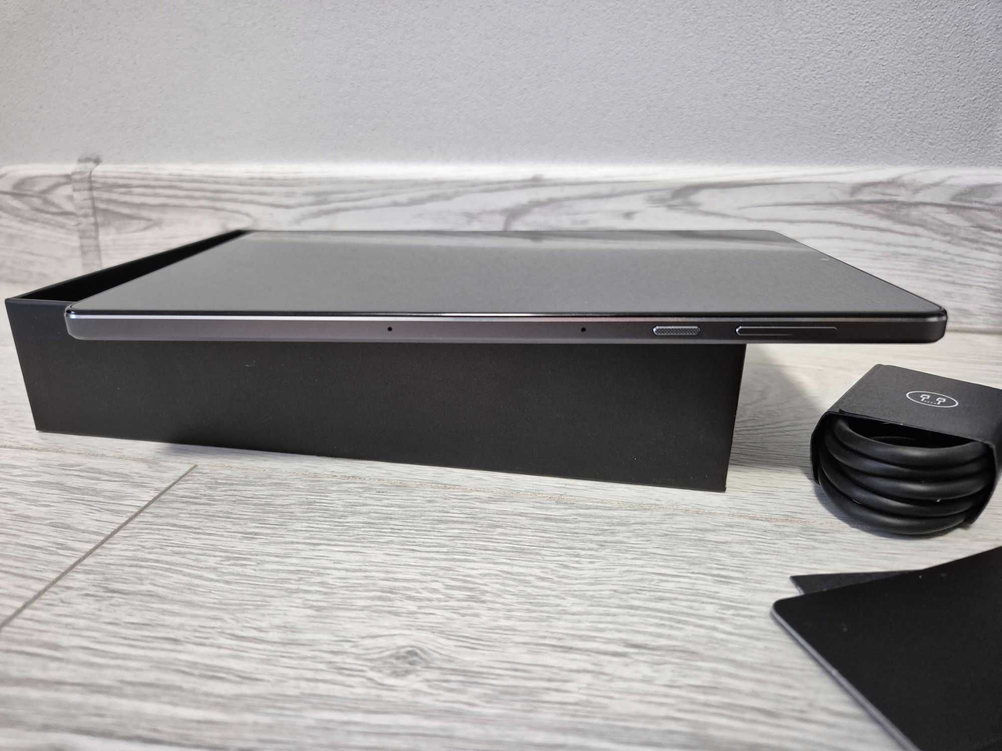 новий ігровий планшет 8.8" Lenovo Y700 (144Hz. Snap 8. RAM 12. 256GB)