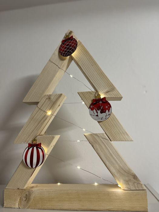 Naturalna drewniana choinka