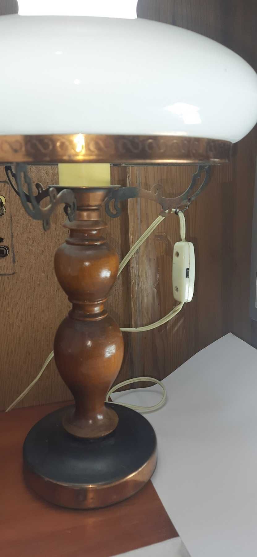 настільна  лампа часів СРСР