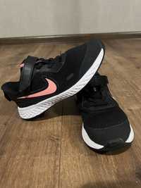 Кросівки Nike 33р