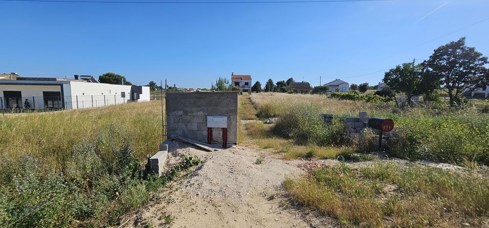 Moradia e terreno urbano 3105m2 OPORTUNIDADE!