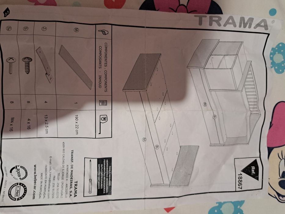 Cama bebe e adolescente