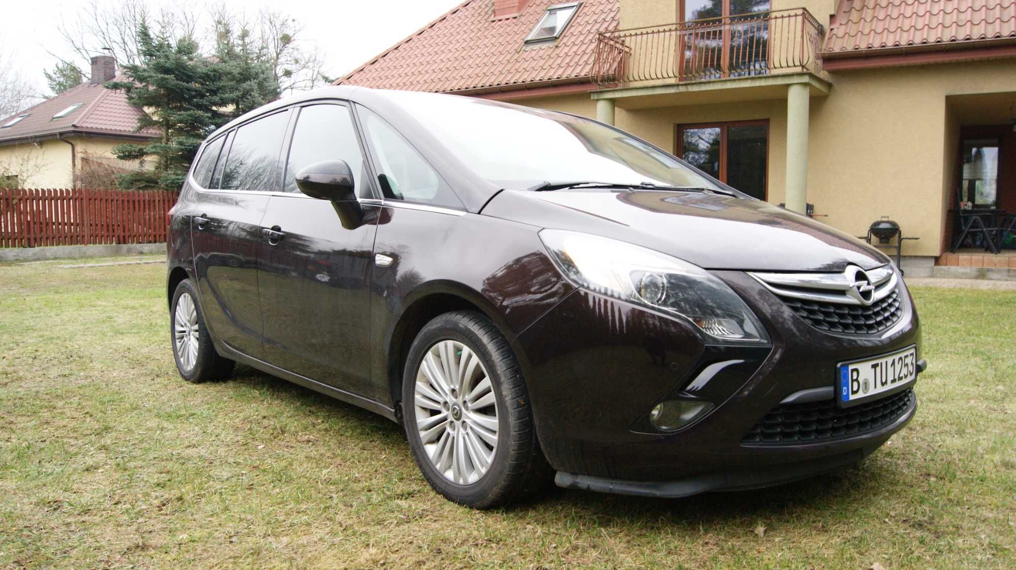Opel Zafira 1,6 D 2015 rok do poprawek