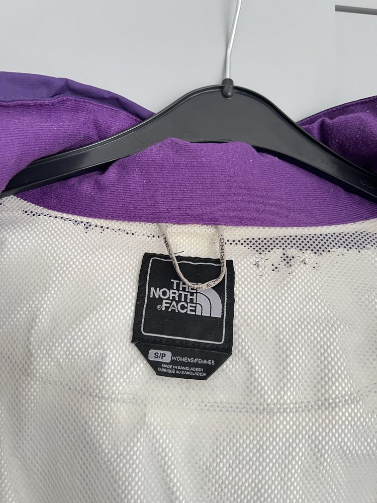 Вітровка The North Face Hyvent