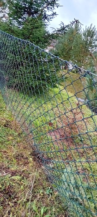 Siatka ogrodzeniowa w oplocie