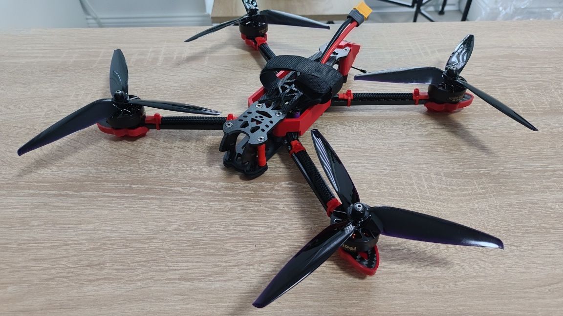 Dron FPV 7 cali LONG RANGE