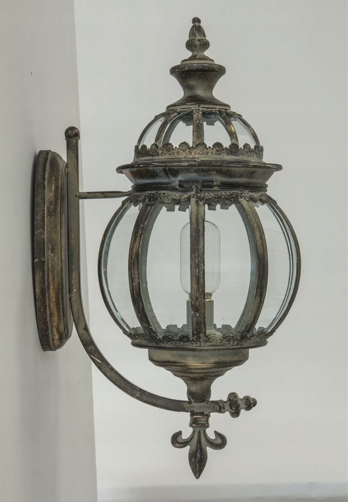 Metalowy lampion latarnia led wiszacy