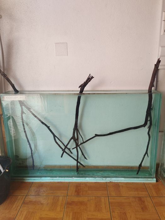 Fabrico, revendo aquarios e restauro tambem