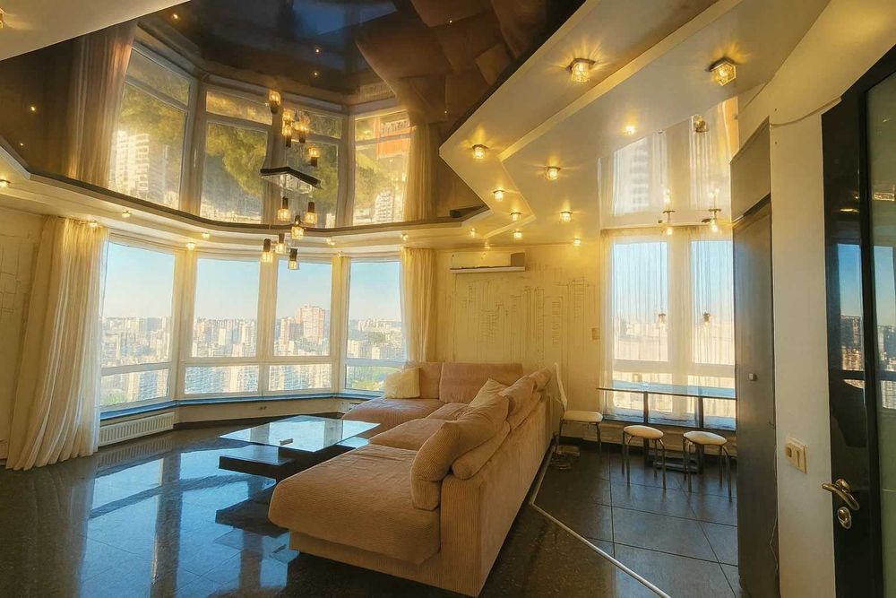 Оренда видової 2-кім. квартири на Харківському шосе, 152.