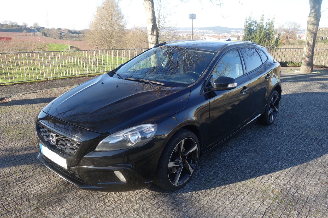 Volvo V40 Cross Country D2 2013