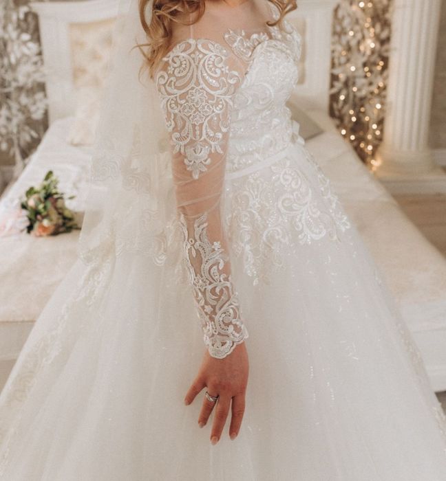 Весільна сукня продам