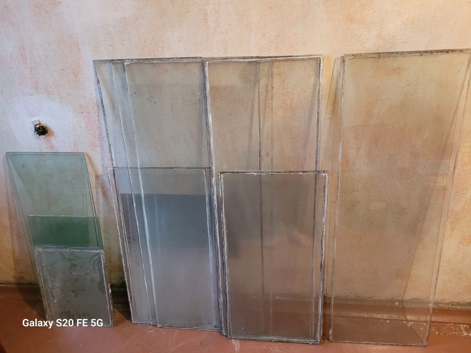 Скло віконне б/у.