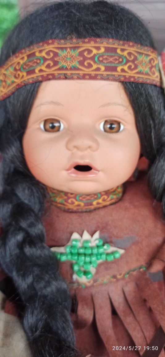 Porcelanowa lalka indianka z dzieckiem unikat