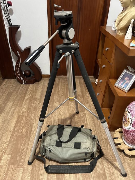 Camara de filmar Sony e tripe vintage