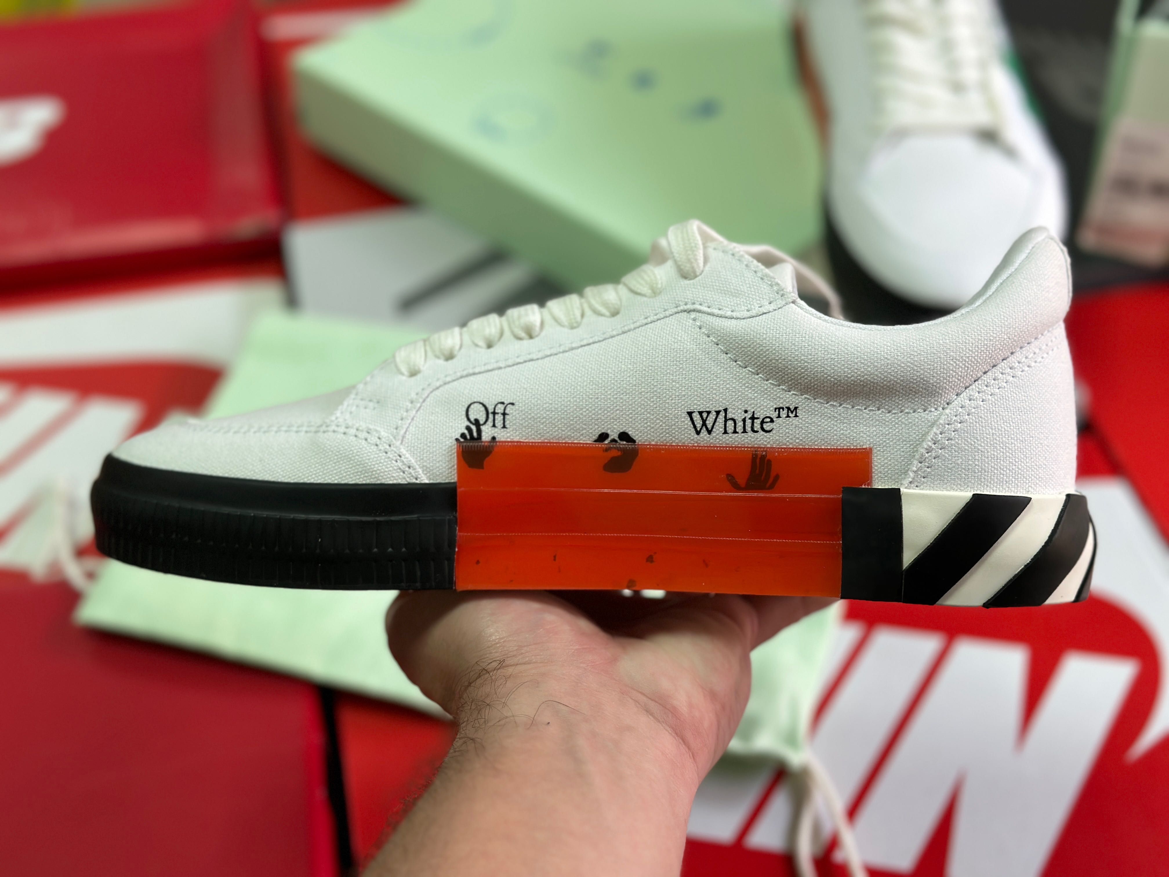 Кросівки Off-White Low Vulcanized Canvas OMIA085F22FAB0010155