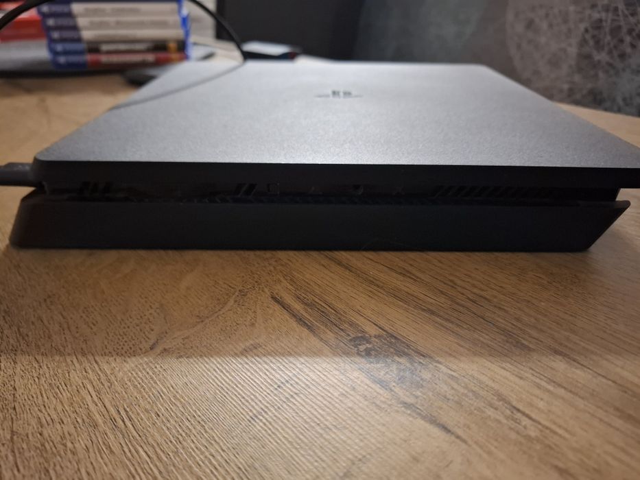 Ps4 slim + singstar i gry