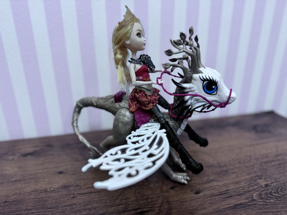 Ever After High White Apple Doll & Braebyrn Dragon Games лялька