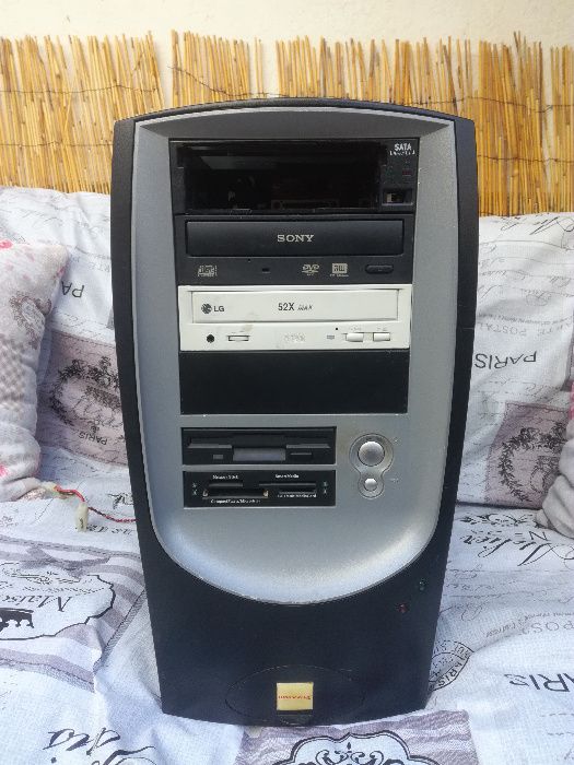 PC Desktop HighScreen - Pentium 4