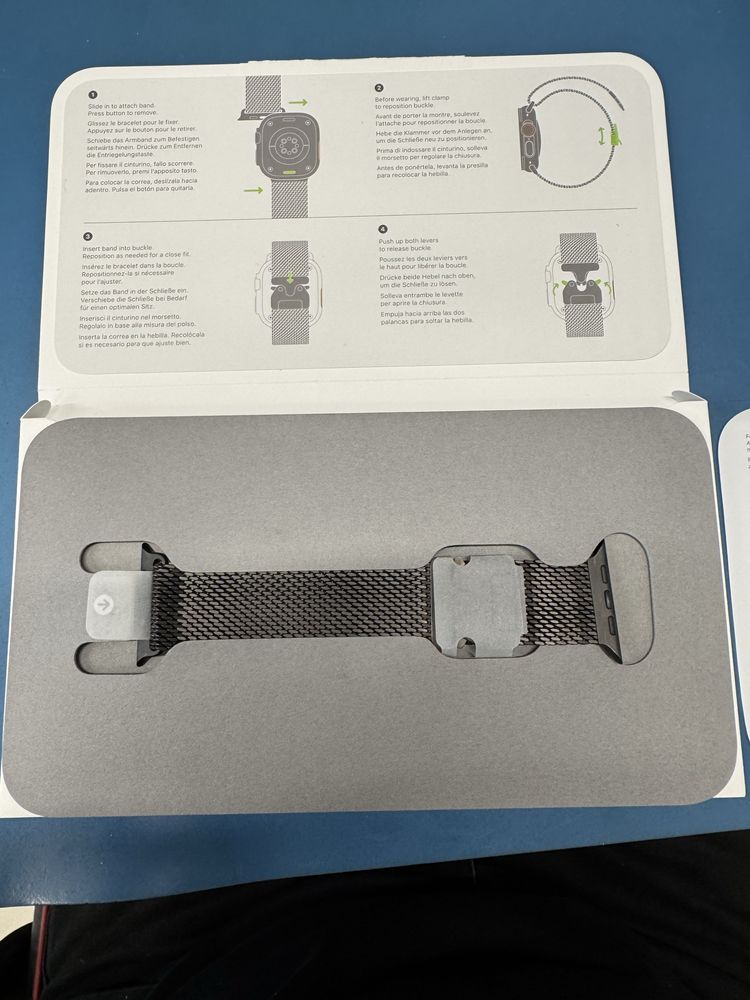 Apple 49mm Black Titanium Milanese Loop - Medium