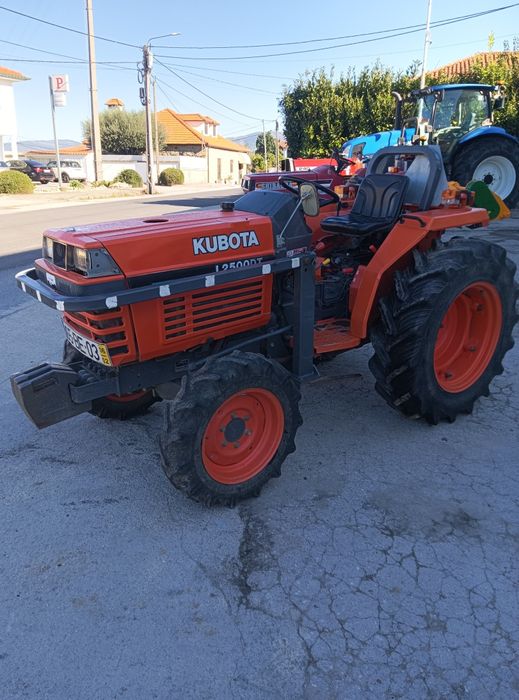 Vendo tractor Kubota l 250 DT