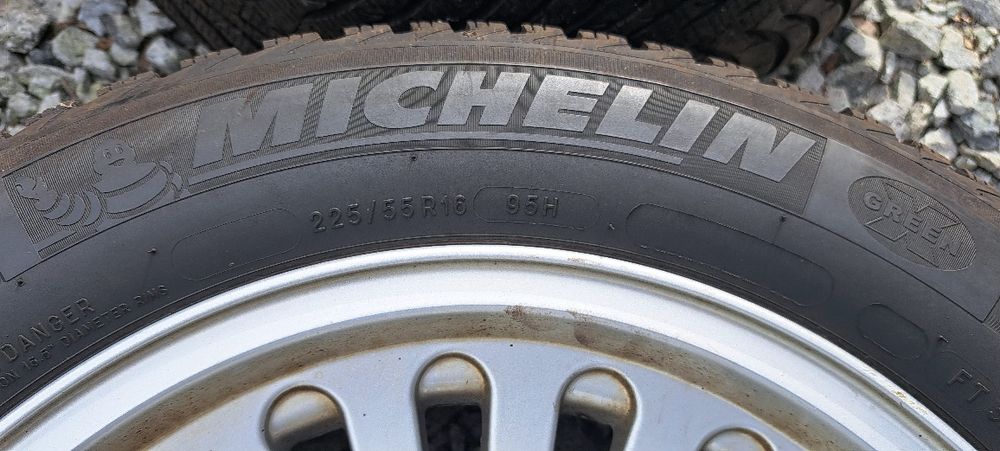 Felgi aluminiowe 16" do BMW z oponami Oryginał