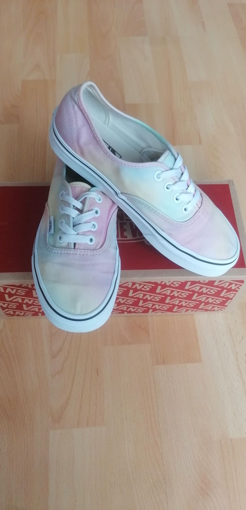 Vans 37r limited edition