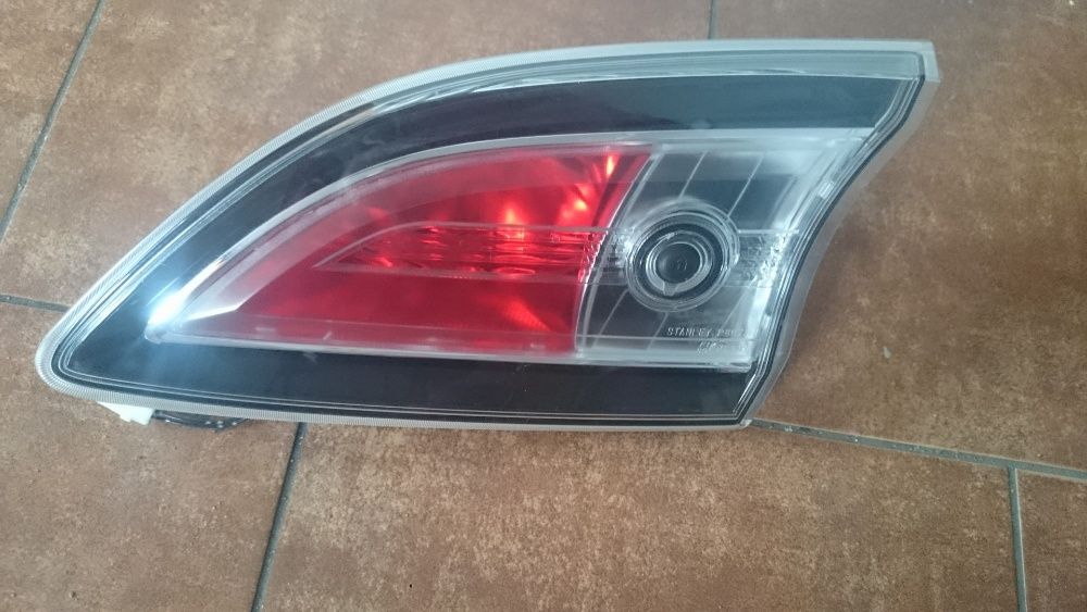 Mazda 3 HB 08-12 lampa prawy tył