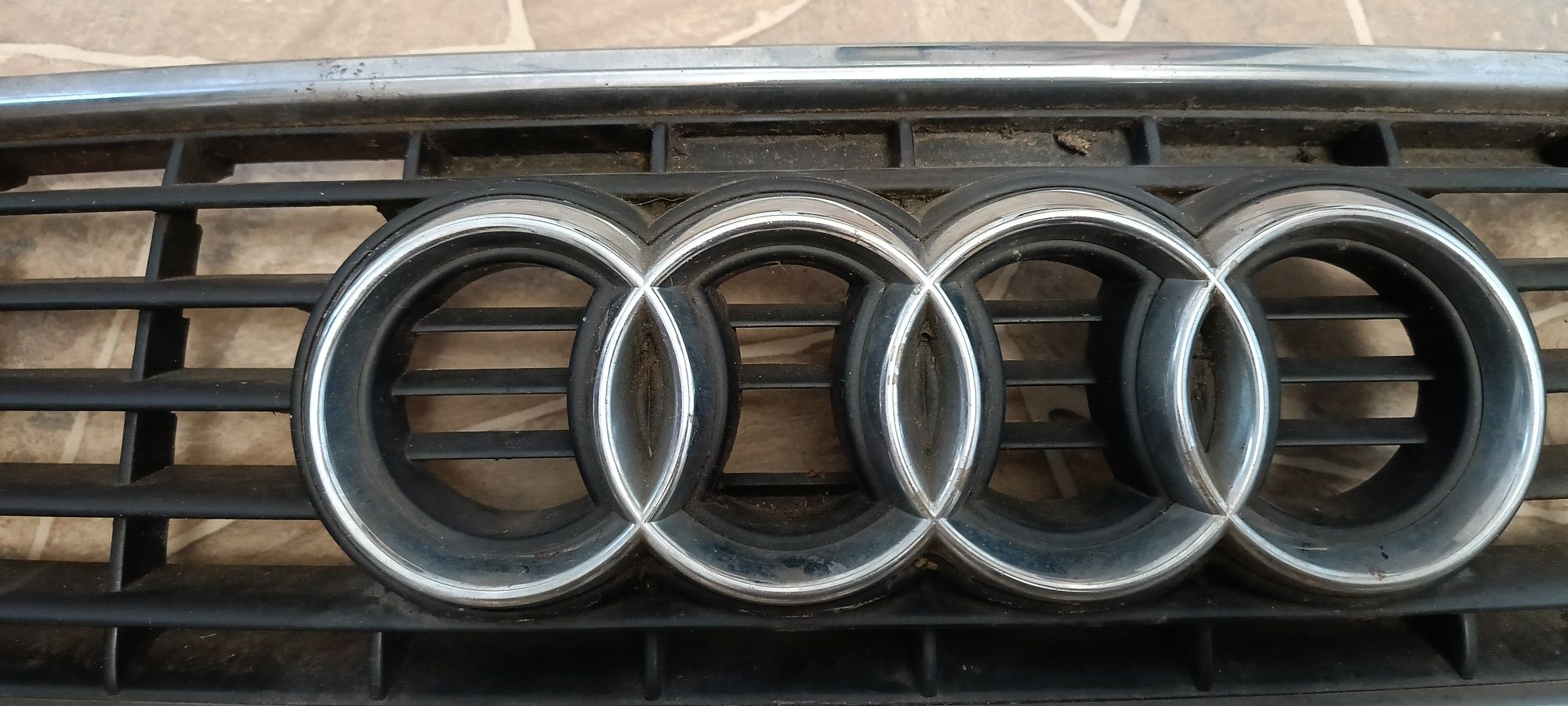Grill atrapa audi A4 B6