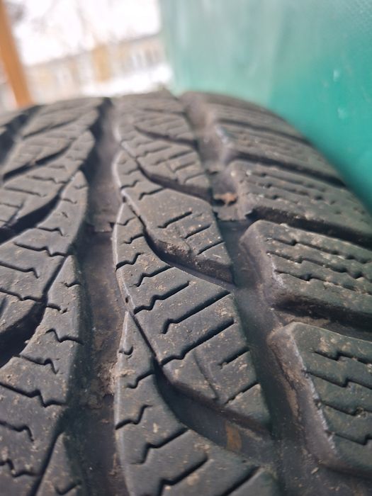 Opony zimowe 195/65 R15 z felgami