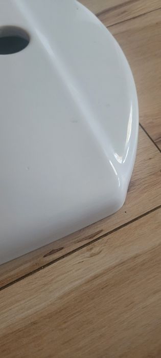 Pokrywa zbiornika spłuczki ceramicznej WC