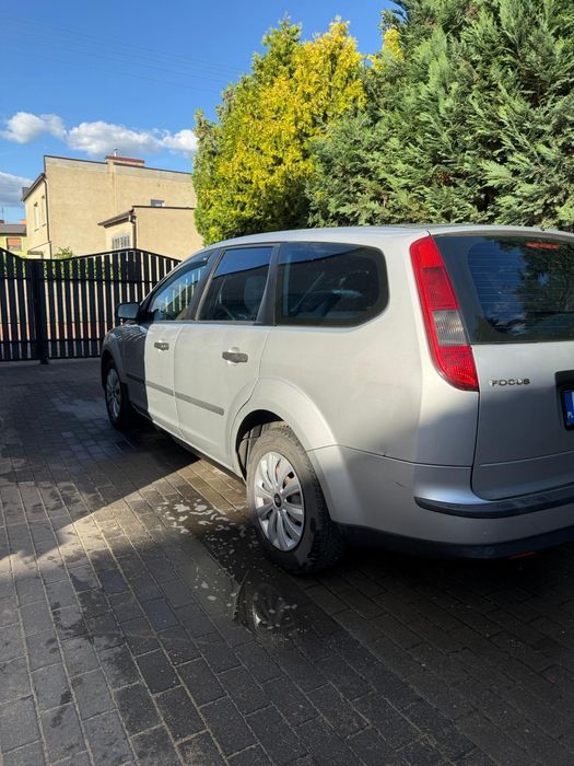 Ford Focus MK2 1,6 105KM