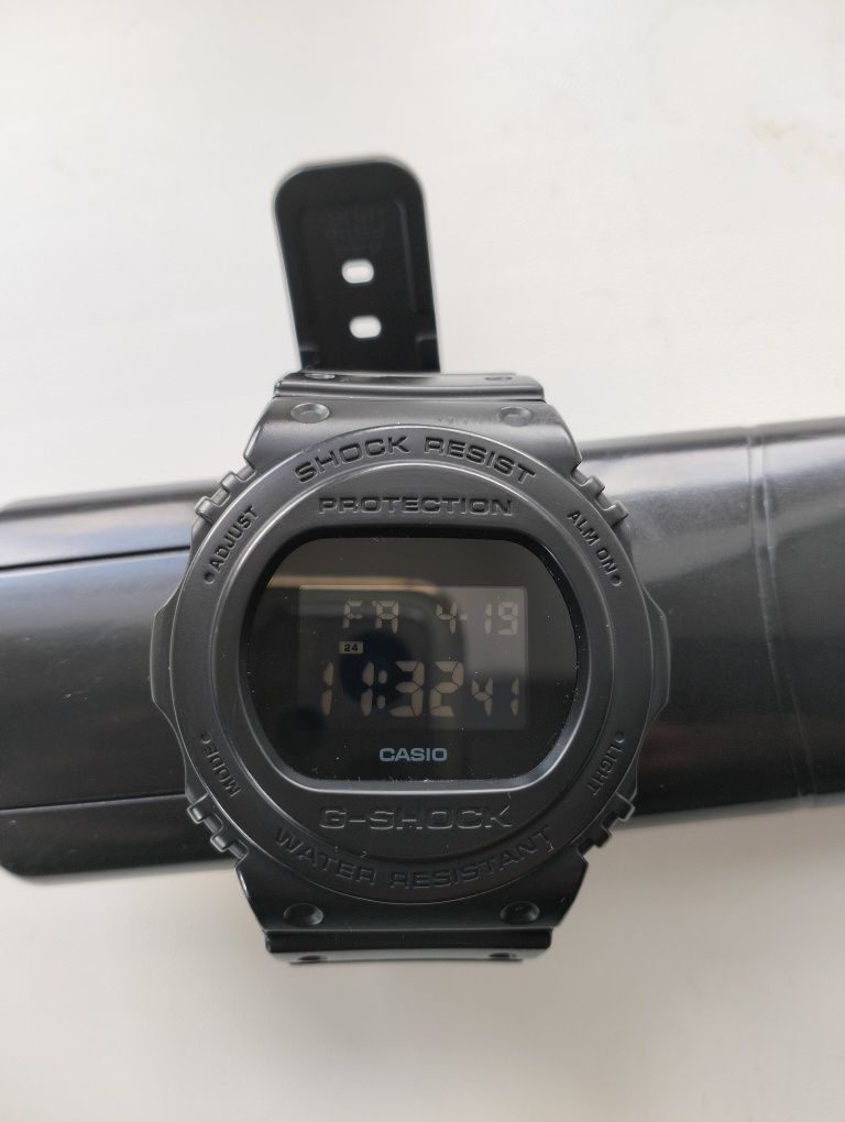 Casio DW-5750E б/у