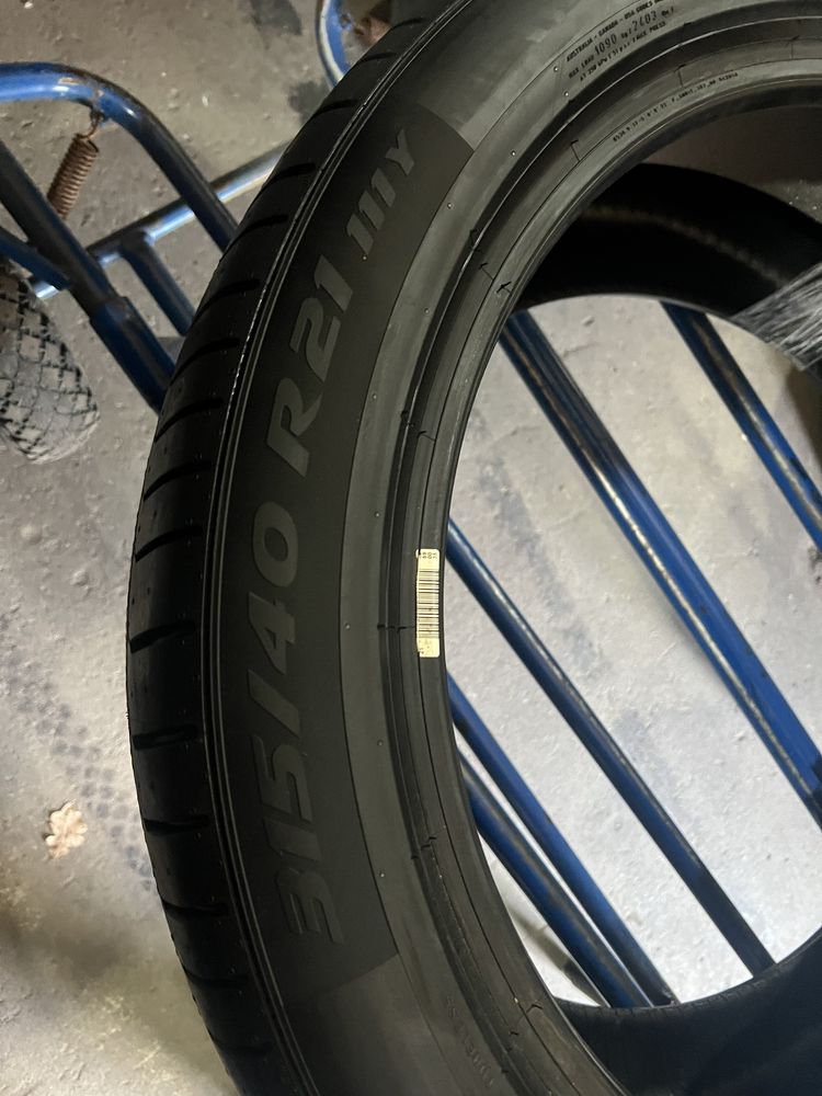 315/40/21+275/45/21 R21 Pirelli PZero PZ4 MO 4шт нові