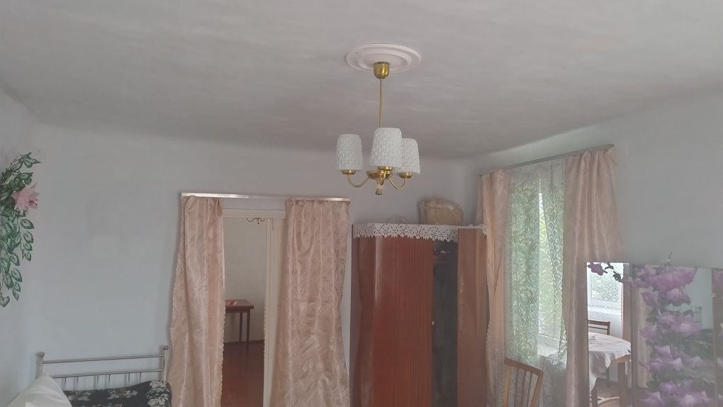 Будинок  смт Корнин. Попільнянський район