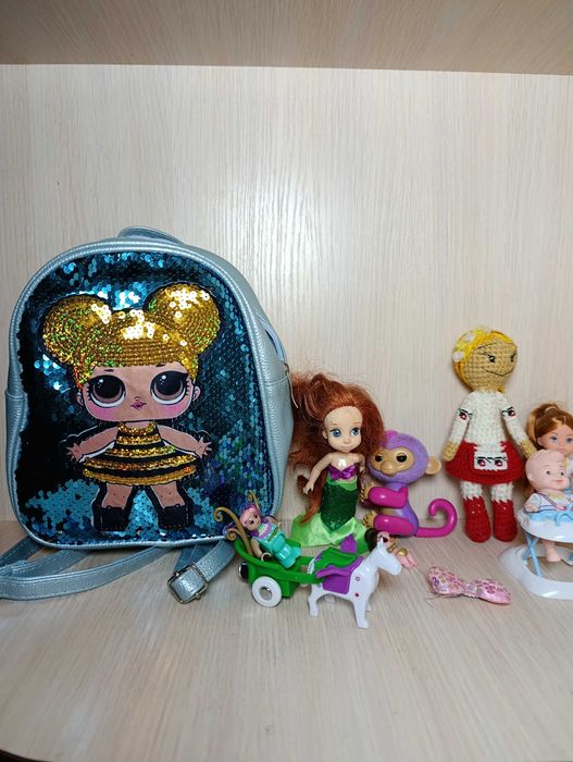 Ляльки, інтерактивна мавпочка Fingerlings та  рюкзак
