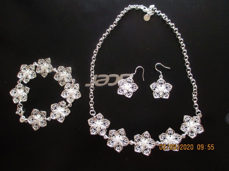 komplet biżuterii motyw kwiatowy silver sterling